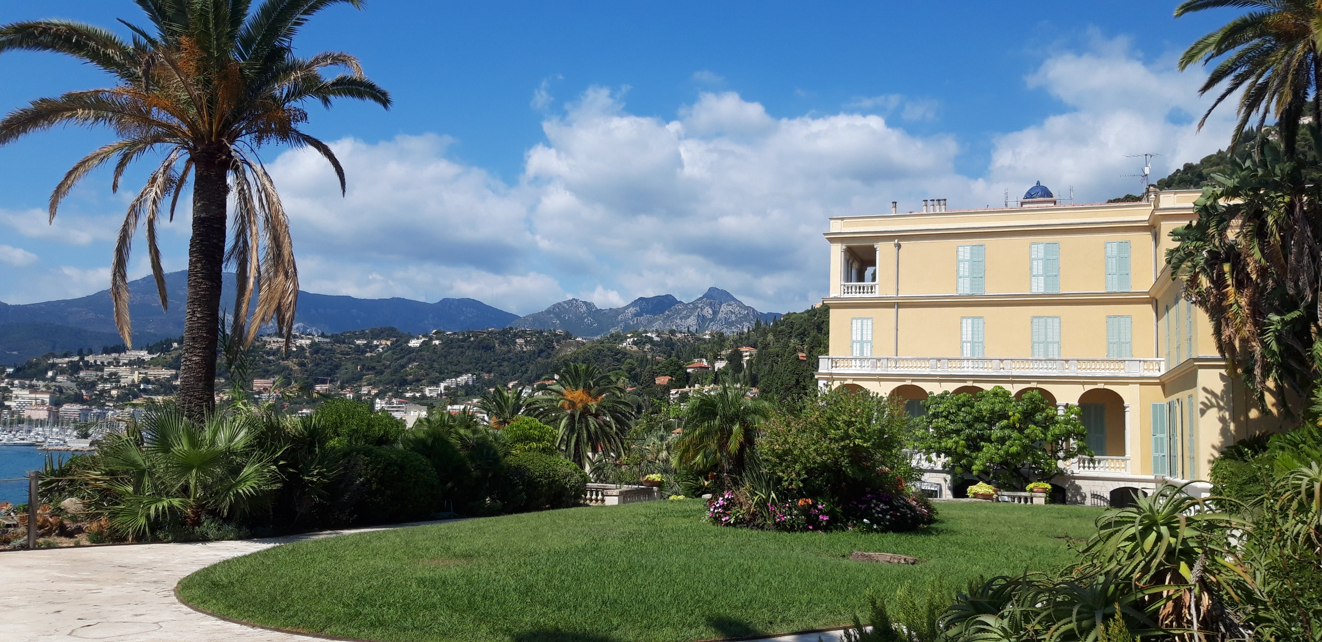 Restauration Villa Maria Serena ciment naturel Prompt
