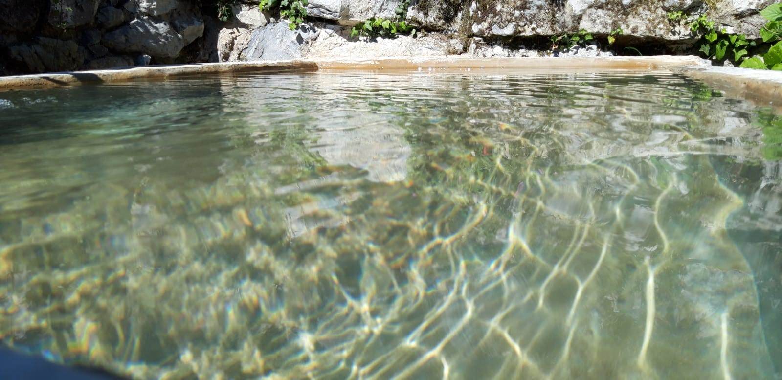 imperméabilisation_réparation_bassin_lavoir_1.jpg