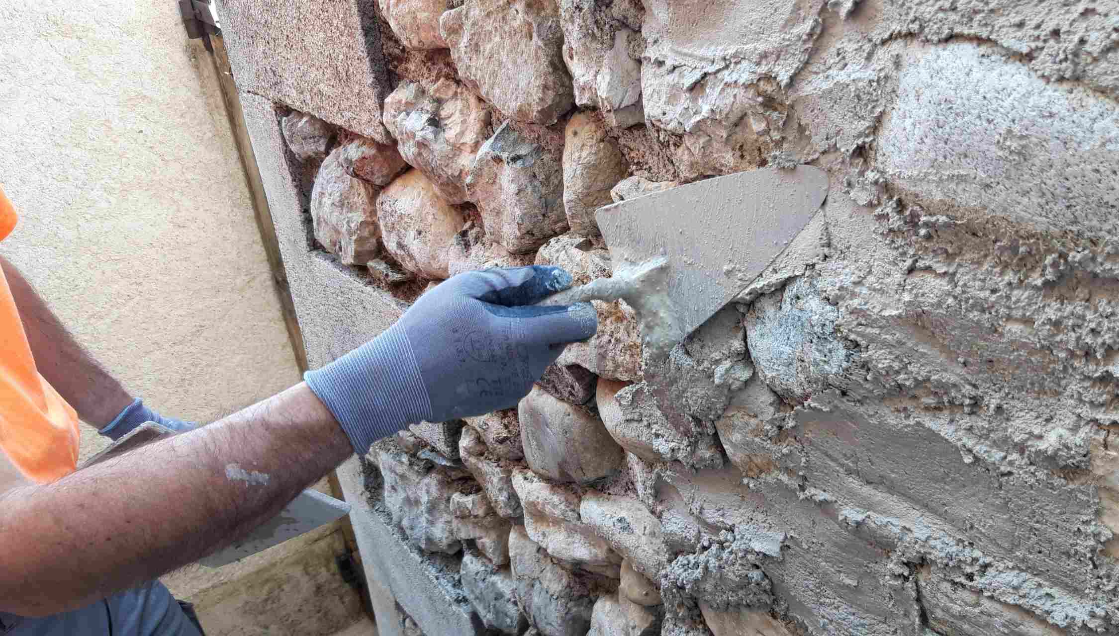 Application mortier chaux et ciment Prompt