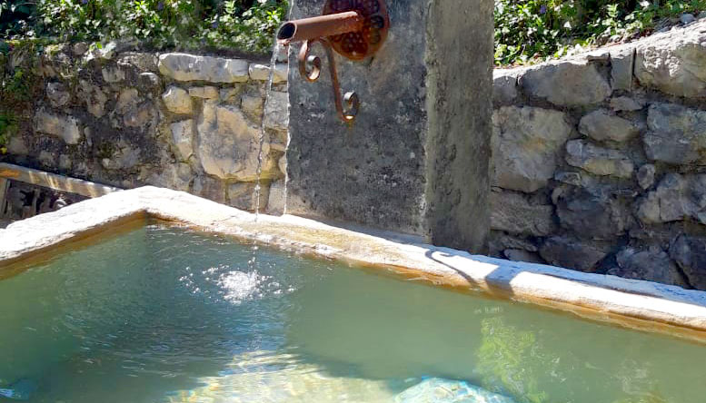 Réaliser un bassin en Ciment Naturel Prompt