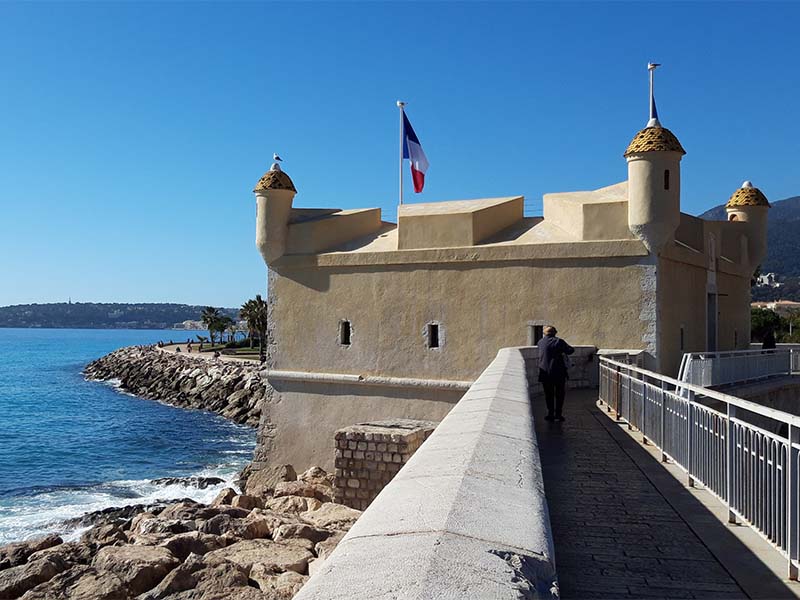 Facade Restoration - Bastion Jean Cocteau