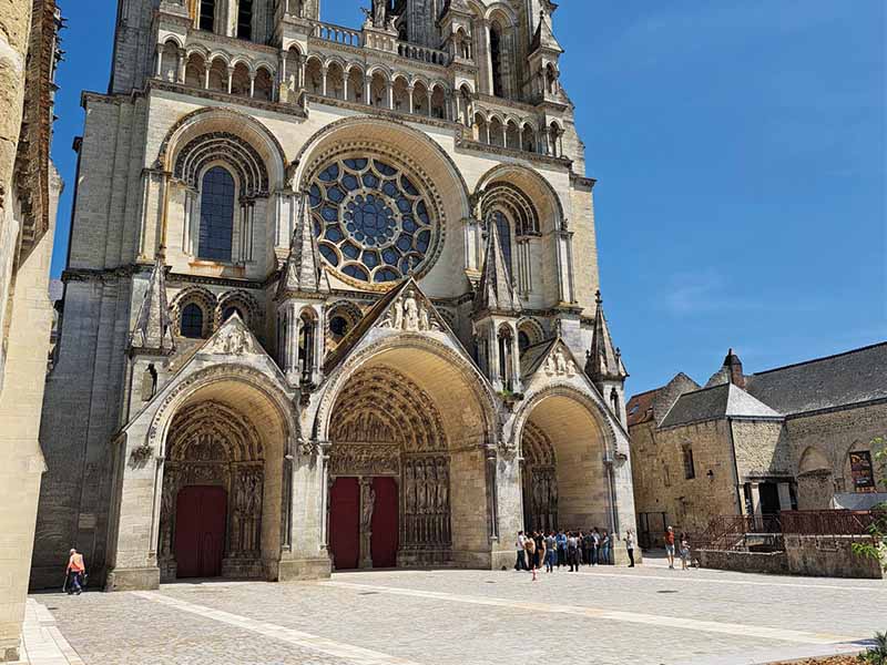 Fiche chantier - Restauration du parvis de la Cathédrale de Laon