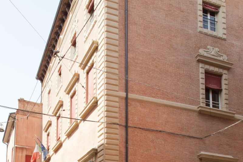 Facciata-via-Palazzo-Lambertini.jpg